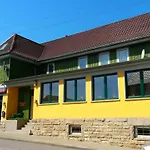 Frosch Haus Apartment