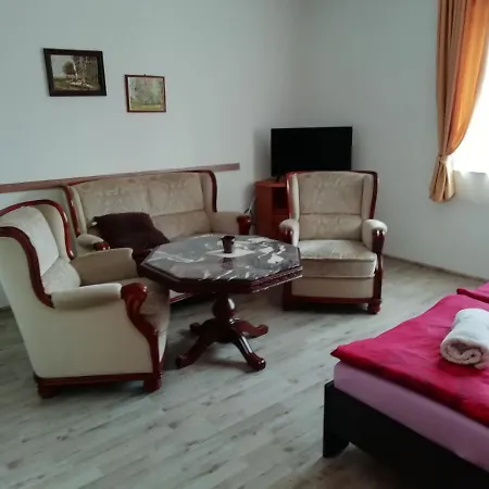 Frosch Haus Apartament Cattenstedt